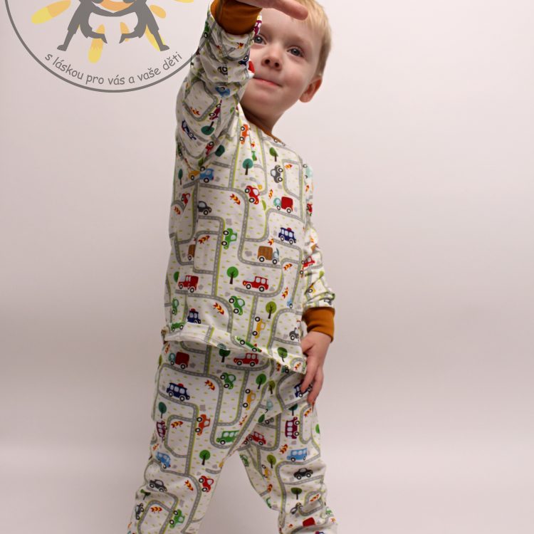 Pyžamo auta celopotisk GUDO